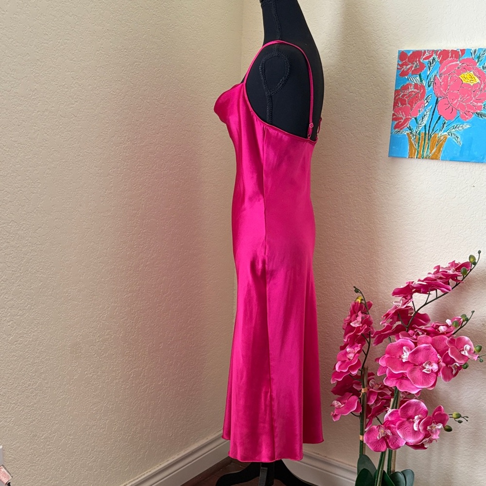 Bebe: Elegant Pink Satin Slip Dress - Picture 6 of 7